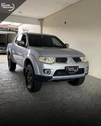 MITSUBISHI L200 TRITON 3.5 HPE 4X4 CD V6 24V FLEX 4P AUTOMÁTICO MITSUBISHI L200 TRITON 3.5 HPE 4X4 CD V6 24V FLEX 4P AUTOMÁTICO